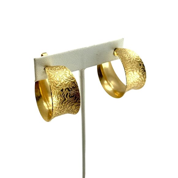 Vintage Textured Gold Tone Wide Hoop Clip-On Earrings Bold Statement Jewelry - Picture 1 of 9